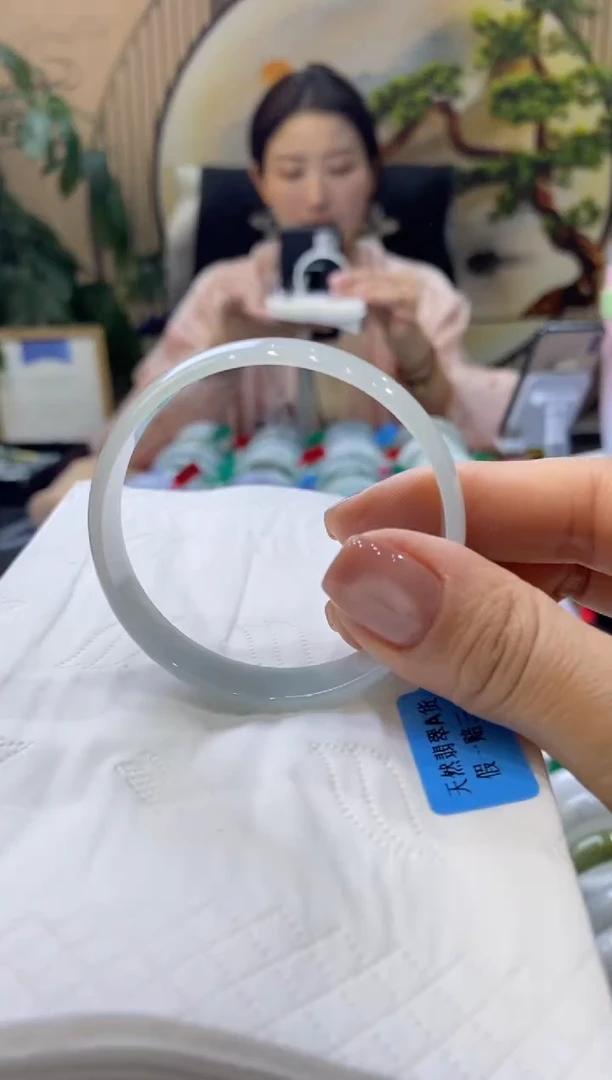 【闪购商品】翡翠手镯未镶嵌99903827