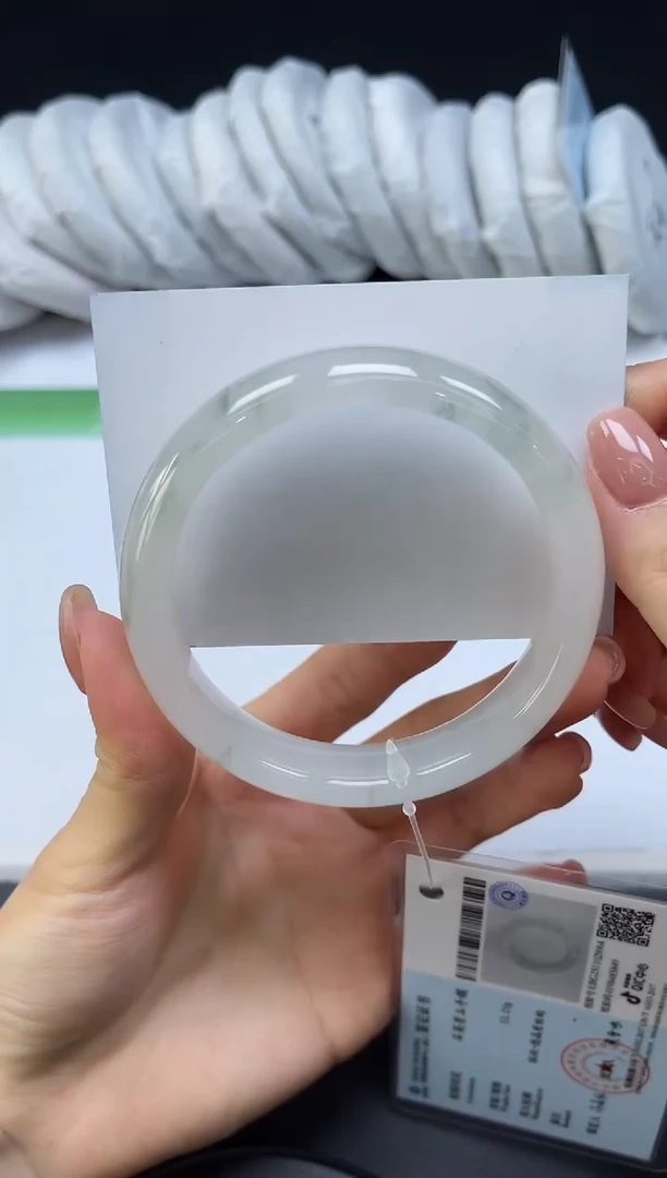 未镶嵌手镯石英质玉013-60