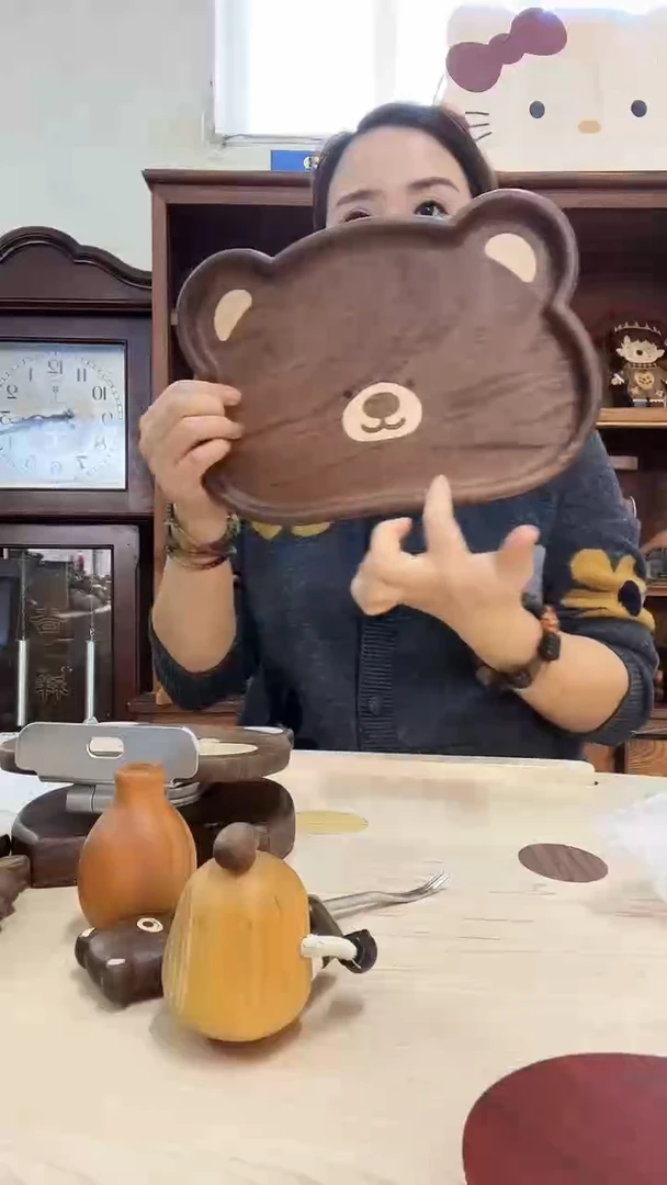 木大熊盘子 编号723 瑕疵