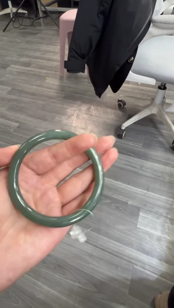 未镶嵌手镯和田玉w***.且末蓝58+手镯