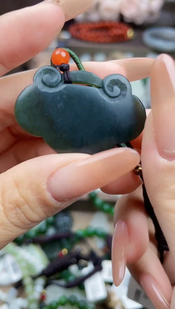 颈饰未镶嵌和田玉未镶嵌和田玉吊坠多样性拍一发一