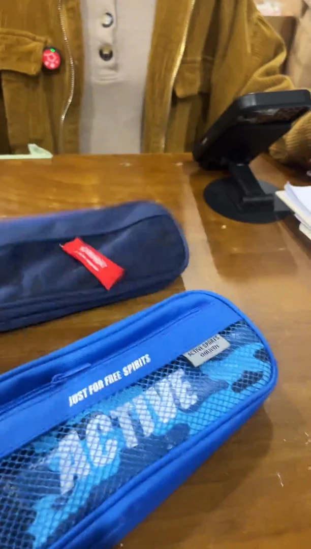 得力笔袋1个直播为准