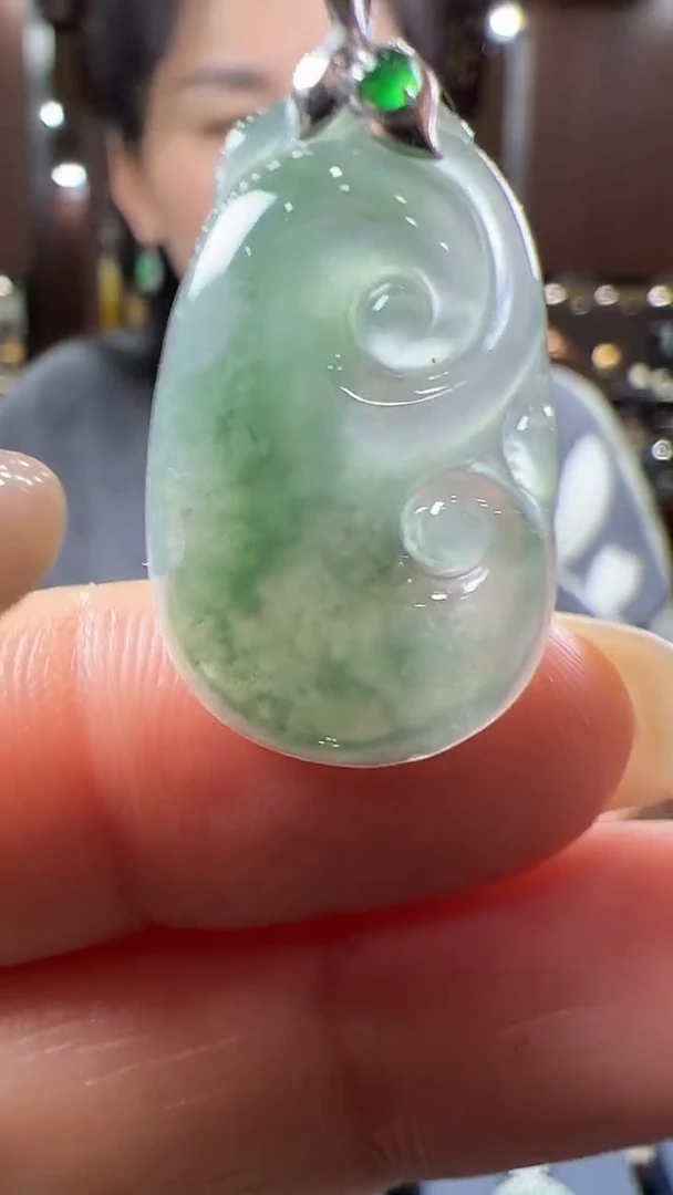 【闪购商品】翡翠挂件18K金镶嵌如意不含链