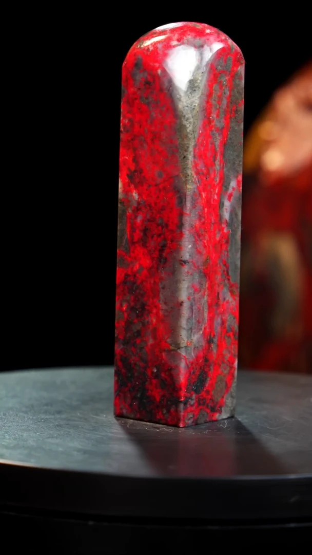 鸡血石精品牛角鸡血石旬阳