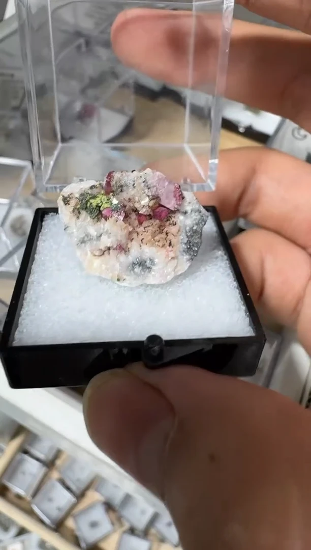 月下珠宝严选矿物