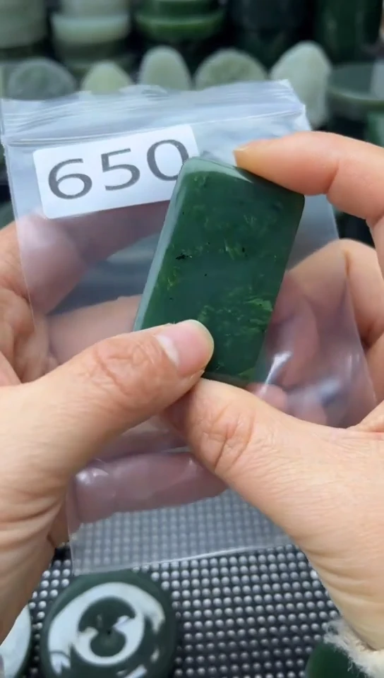 未镶嵌和田玉珠宝半成品牌子