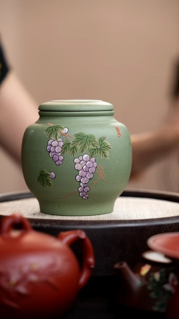 茶壶紫砂豆青砂茶叶罐紫葡萄