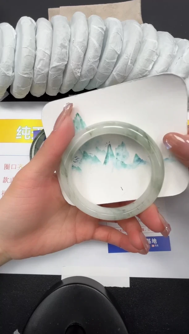 【闪购商品】石英质玉手镯未镶嵌357-58.6