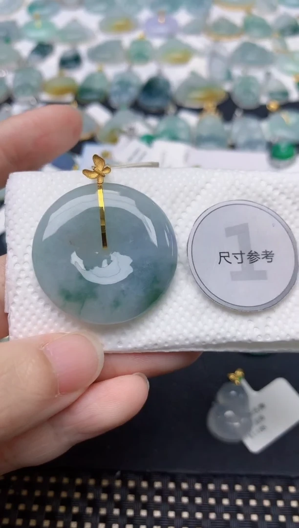 颈饰18K金镶嵌翡翠天然缅甸A货翡翠