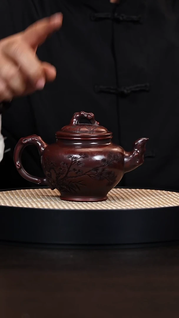 茶壶紫砂报春 古乌泥