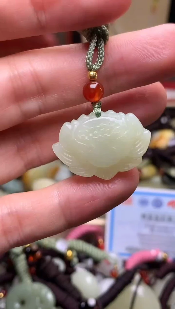 颈饰未镶嵌和田玉新疆料青海料清水和田玉吊坠