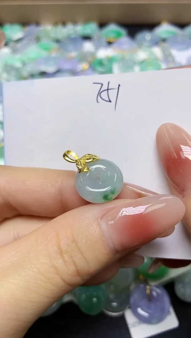 翡翠未镶嵌颈饰 天然缅甸翡翠A货