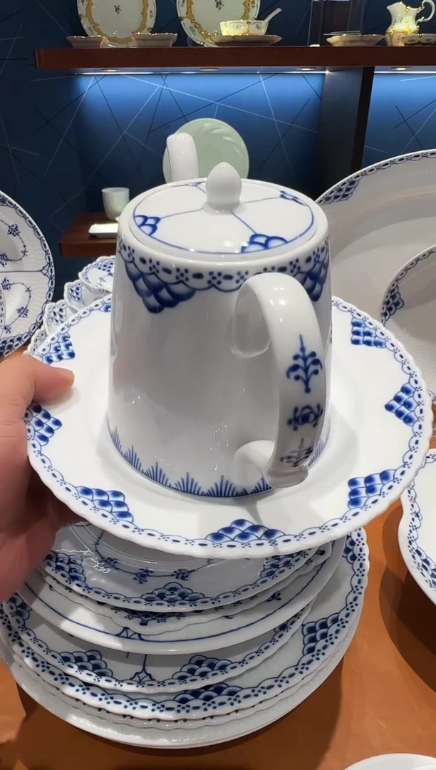 瓷1个8寸公主蓝汤盘+1个茶水壶