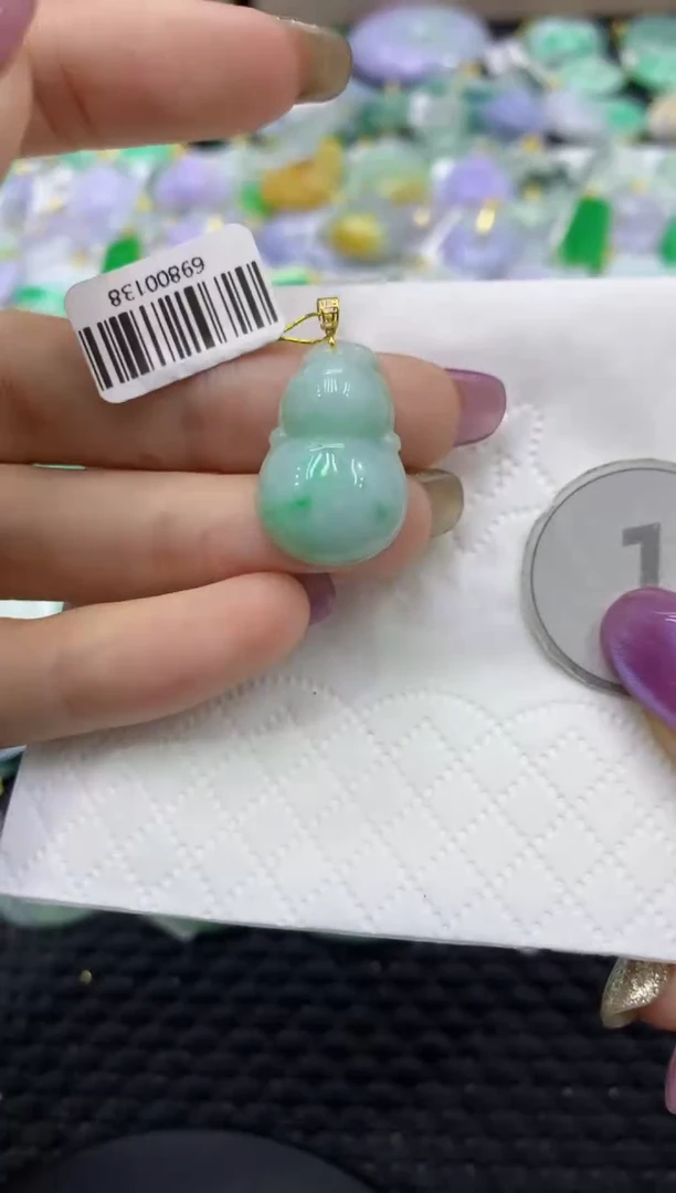 颈饰未镶嵌翡翠天然缅甸翡翠A货