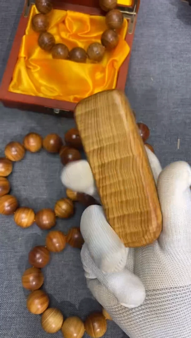 柏木（崖柏）柏木太行山陈化崖柏手把件