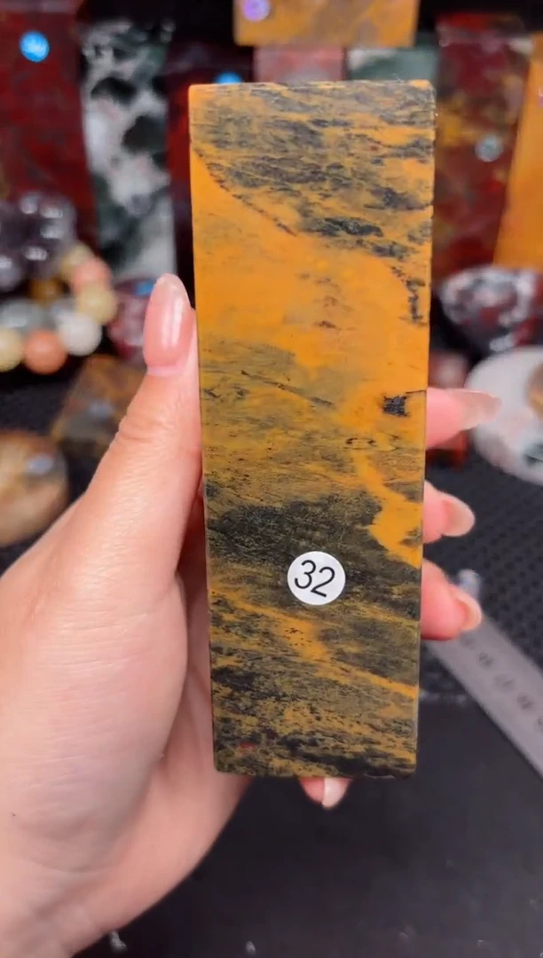 玉桂林鸡血创意摆件装饰 编号：32