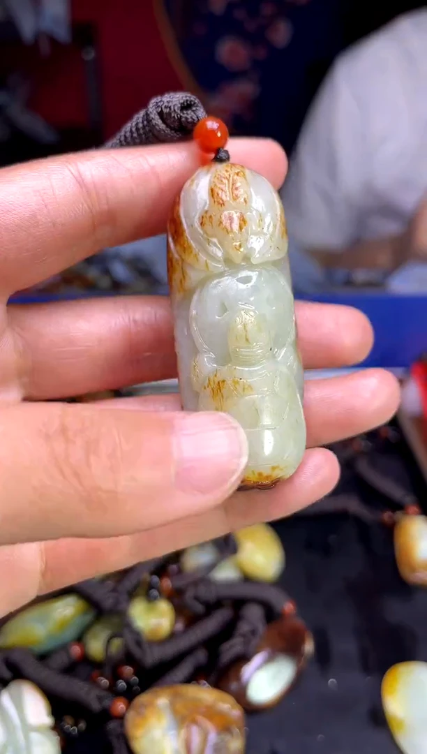 和田玉未镶嵌颈饰1
