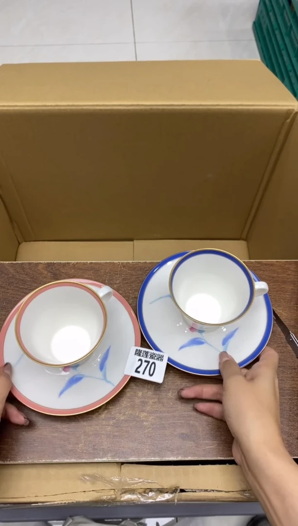瓷片猫*姐隆莲瓷器欢迎大家