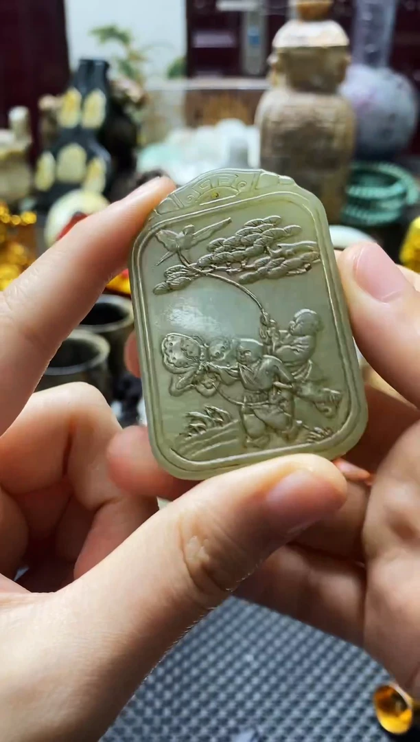 未镶嵌和田玉挂件1个