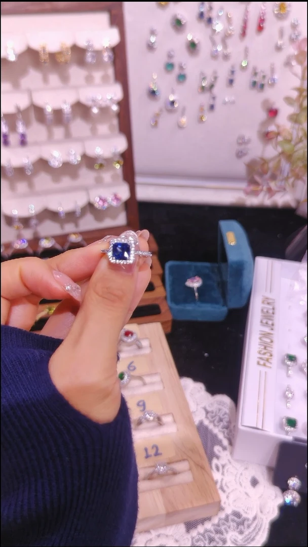 合金无蓝色戒指