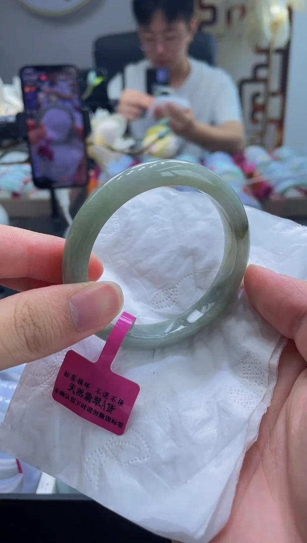 翡翠手镯未镶嵌绿*56D2
