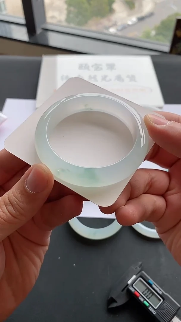 【闪购商品】翡翠手镯未镶嵌97号52.9*13*8.8正圈