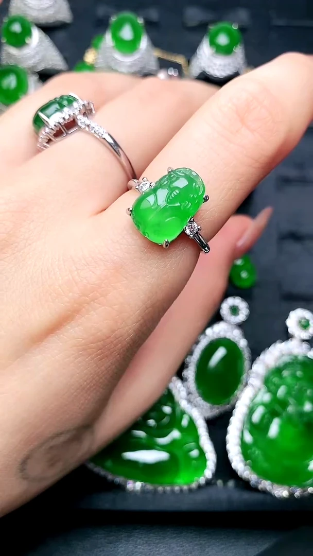 【闪购商品】翡翠戒指银S925镶嵌貔貅女戒