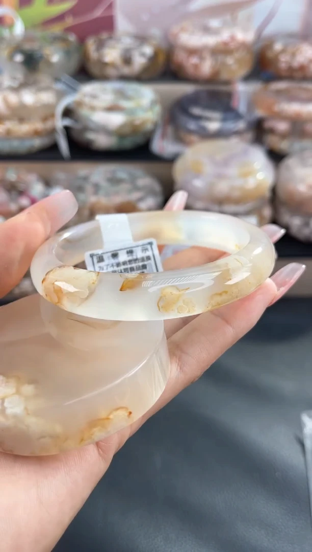 未镶嵌手镯石英质玉60（镯心赠品 不保证完美）