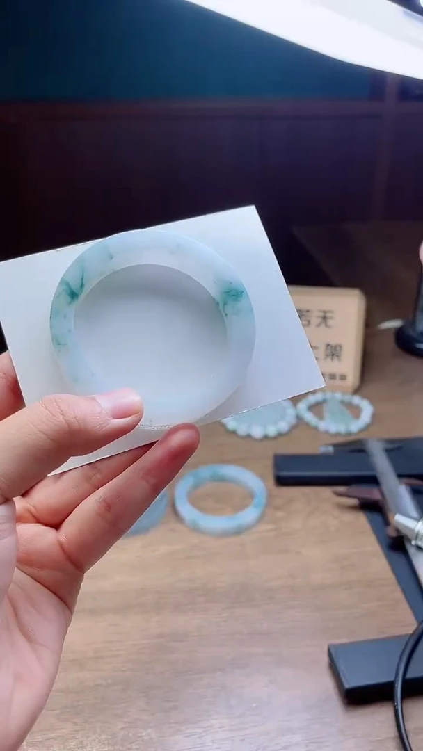 定制翡翠手镯未镶嵌定制