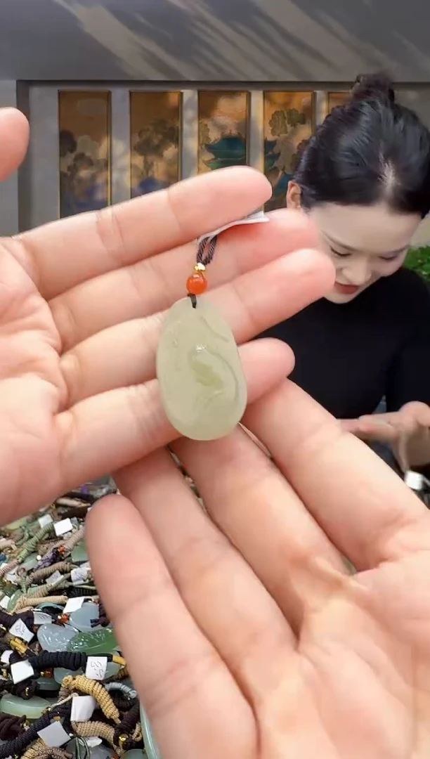 未镶嵌和田玉挂件拍一发一