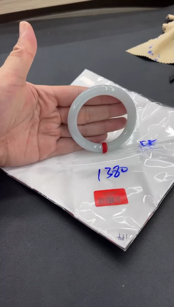 未镶嵌手镯翡翠翡翠手镯