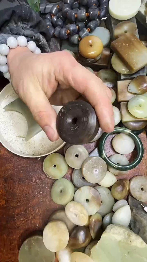 未镶嵌和田玉珠宝半成品户****红1