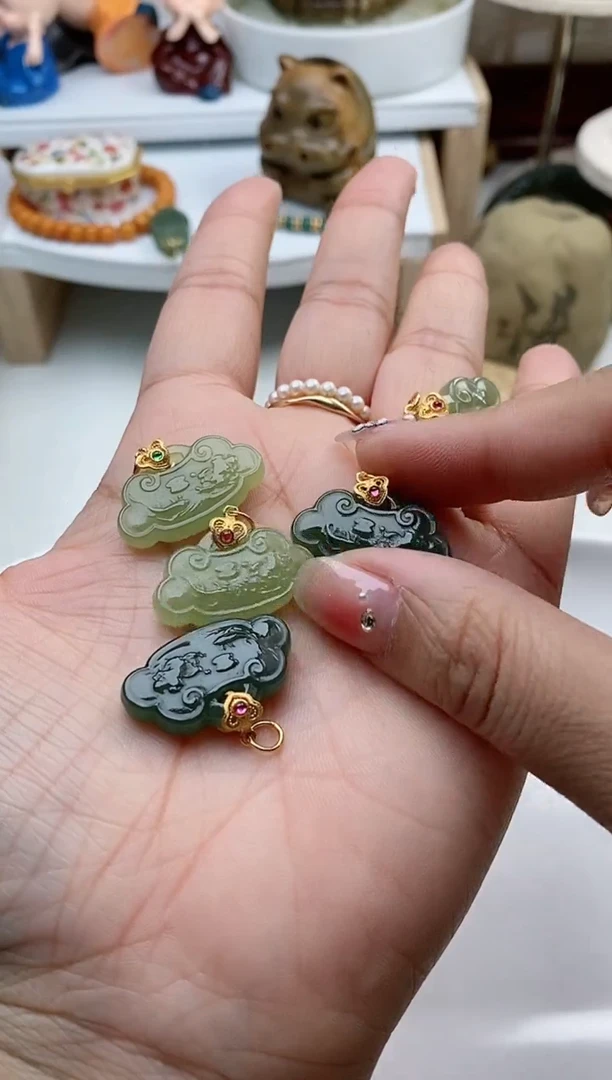 【闪购商品】和田玉吊坠(不含链)未镶嵌A4多样性发其一