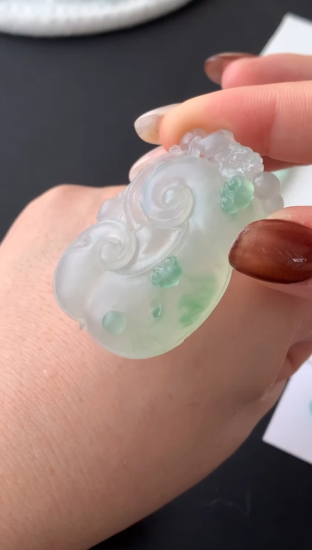 未镶嵌定制翡翠尺寸48.8*32*9.9