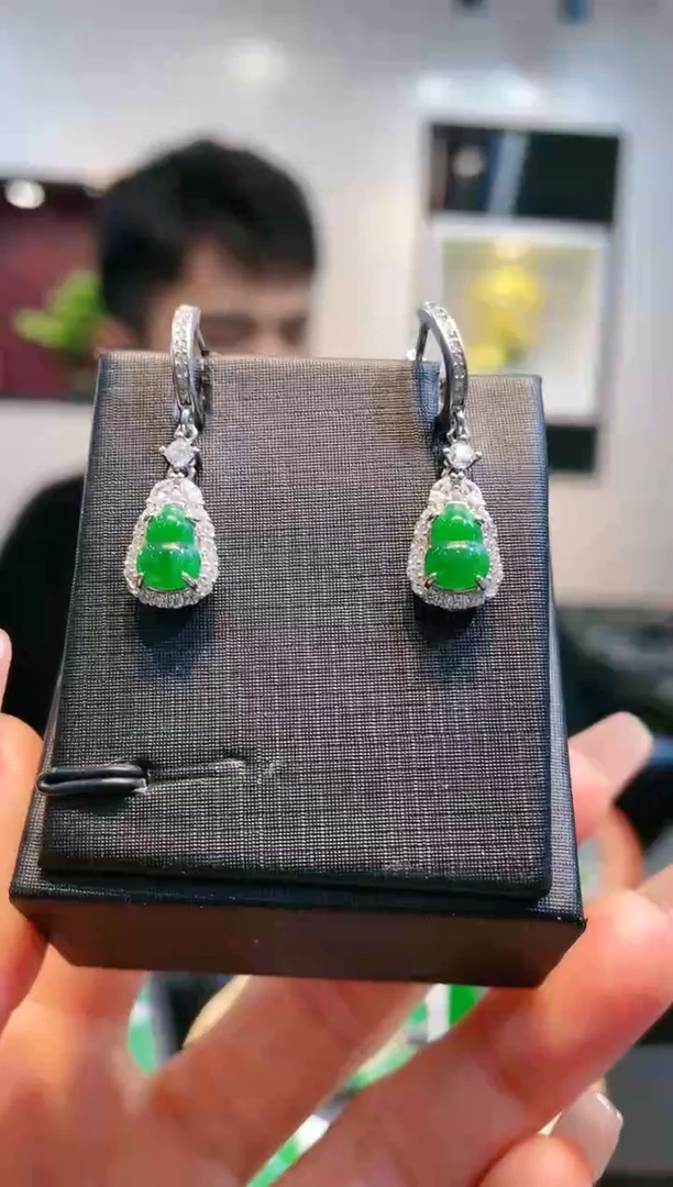 【闪购商品】翡翠颈饰未镶嵌A5天然A货翡翠耳饰