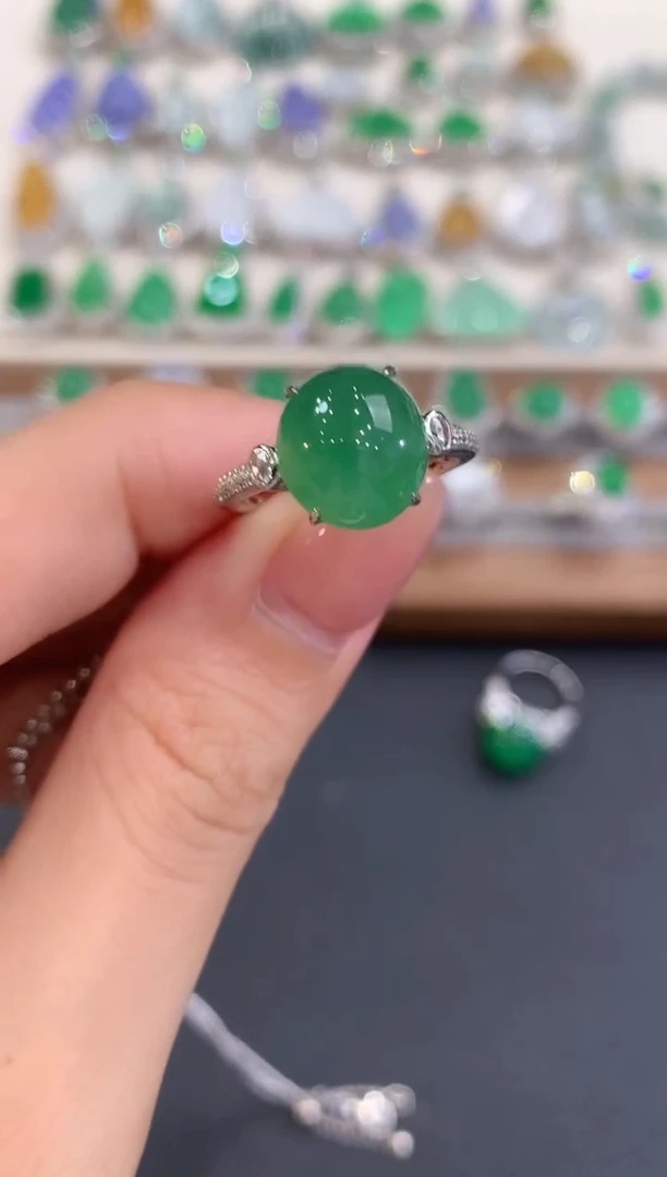 18K金镶嵌戒指翡翠用****7a61