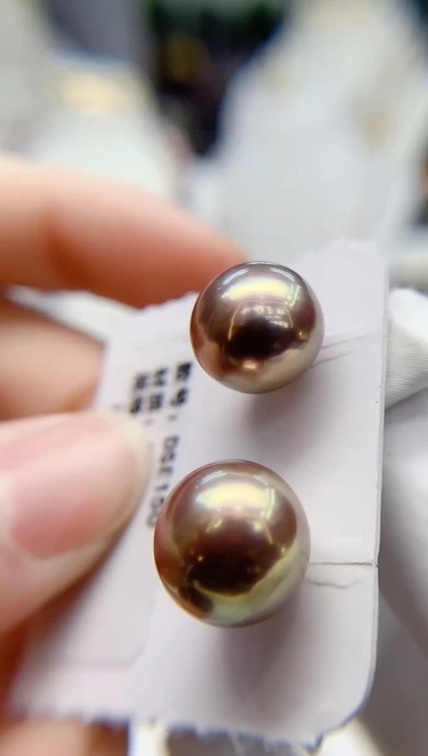 【闪购商品】淡水珍珠耳饰18K金镶嵌淡水耳钉