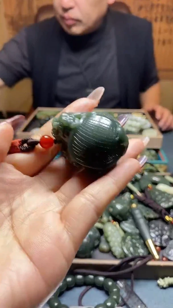 颈饰未镶嵌和田玉拍一发一