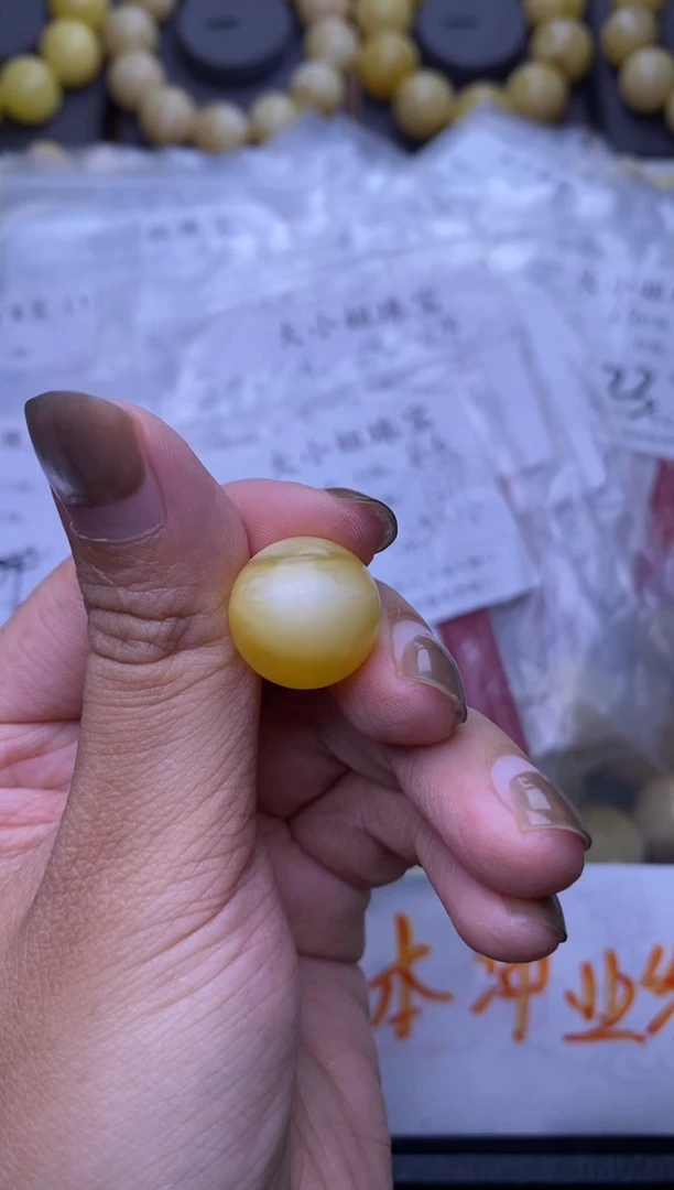 裸石琥珀未镶嵌大小姐珠宝91