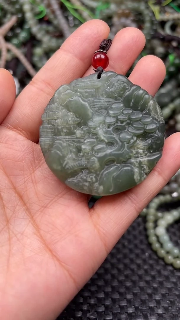 颈饰未镶嵌和田玉1