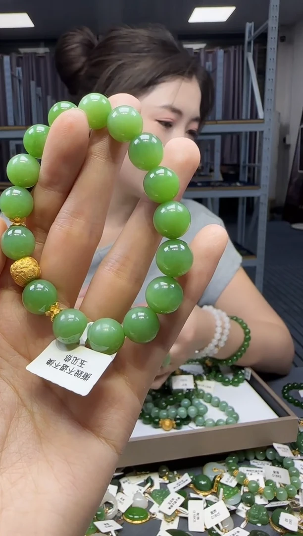 手串18K金镶嵌和田玉1