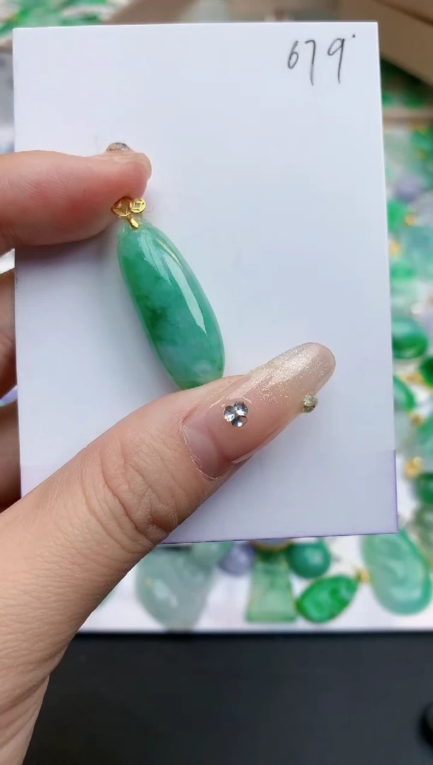 颈饰未镶嵌翡翠天然缅甸A货翡翠