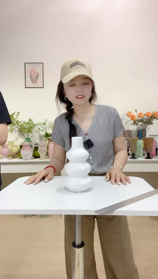 花潮奶白 陶瓷花瓶