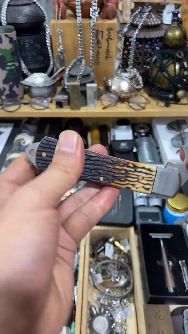 瓷片闪购商品  如图所示