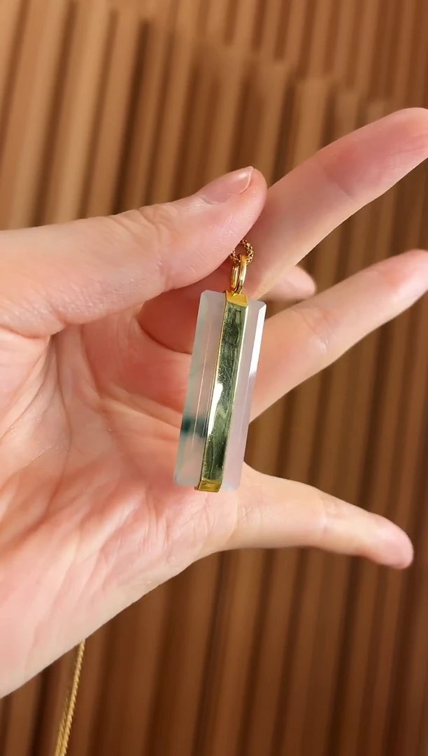 吊坠(不含链)18K金镶嵌翡翠吊坠