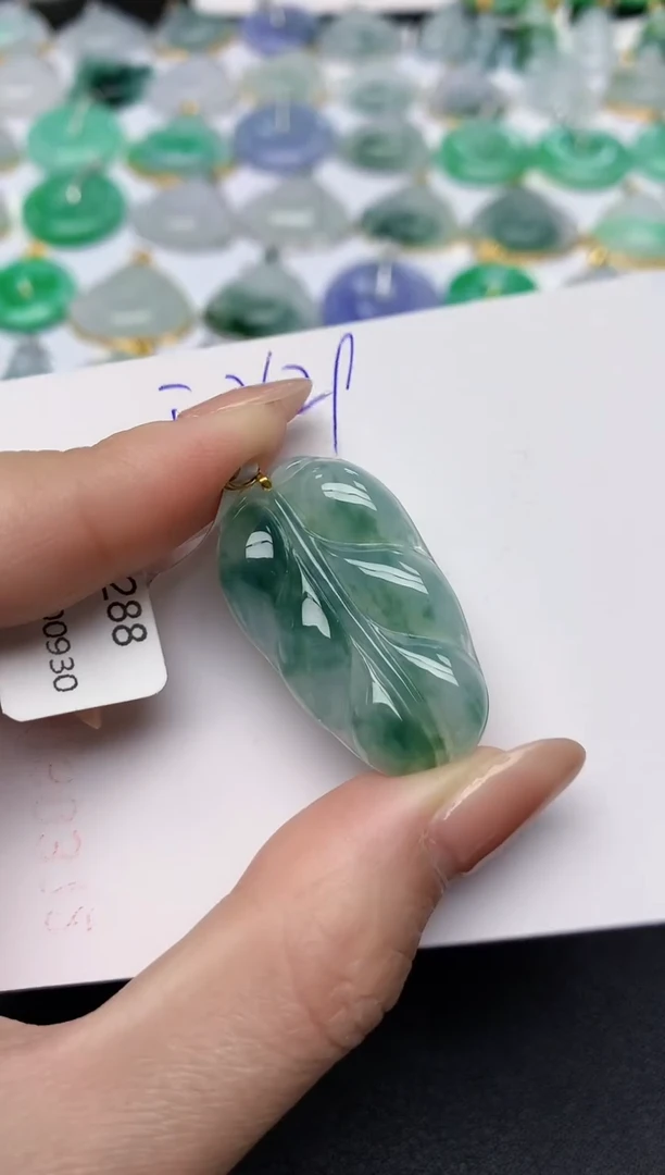 颈饰18K金镶嵌翡翠天然缅甸A货翡翠百元以上9元证书费自理