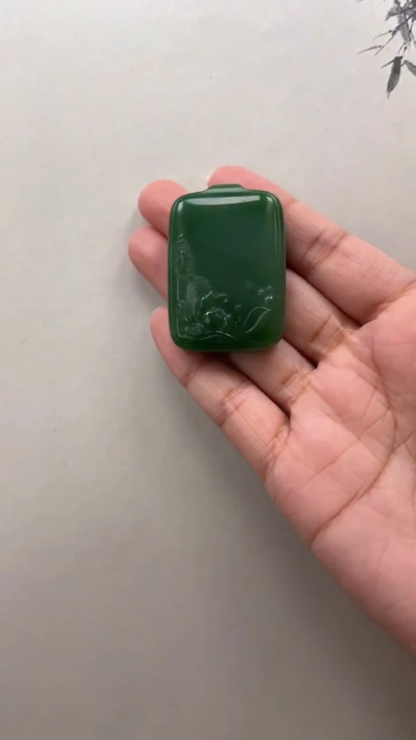 【闪购商品】和田玉（碧玉）吊坠未镶嵌莲花牌