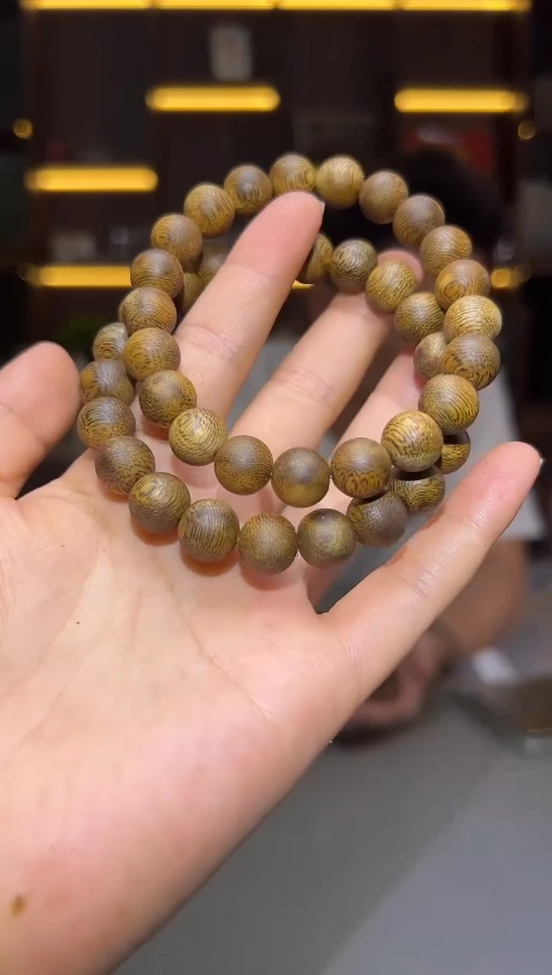 沉香沉香碎屑825号乌身老料1.0圆珠单圈碎屑香粉多样性发一7