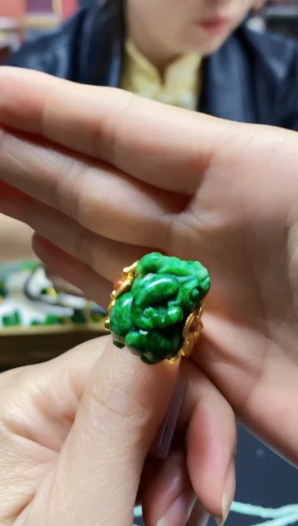 颈饰未镶嵌翡翠昕***紫翡翠戒指