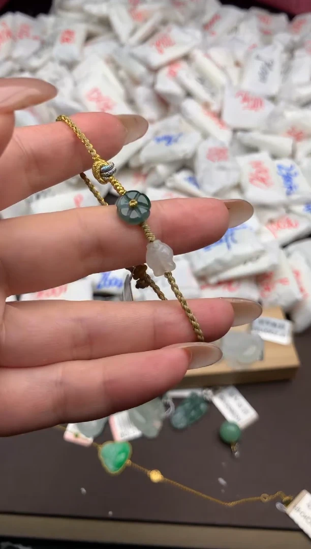 【闪购商品】翡翠手绳未镶嵌一